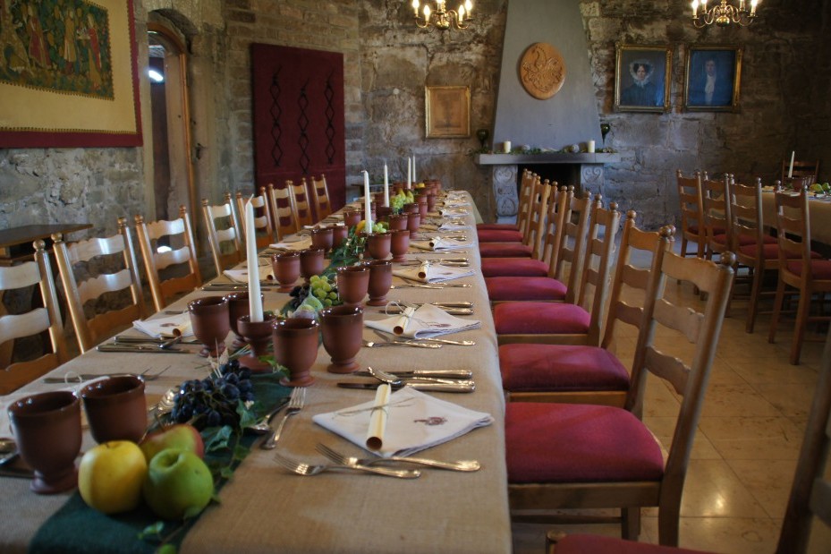 Burg Ravensburg Rittermahl Tafel