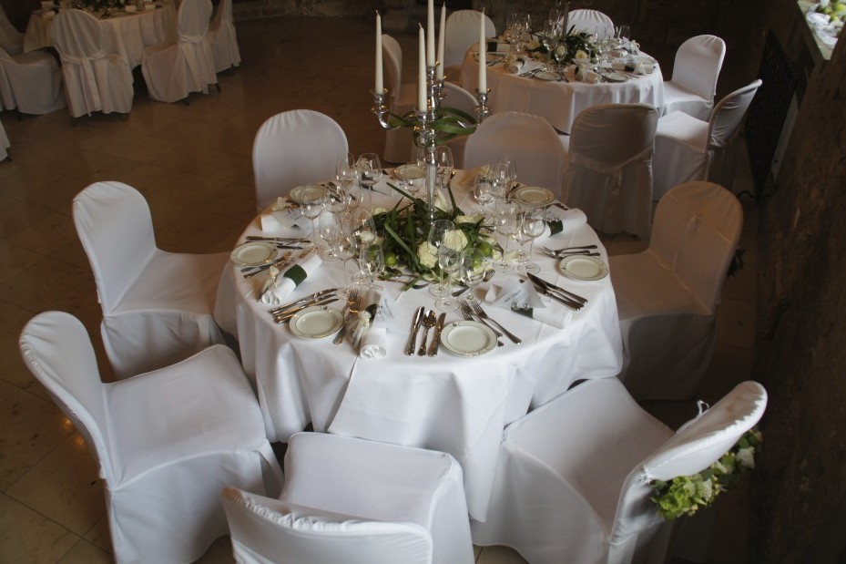 Rittersaal eingedeckter Tisch