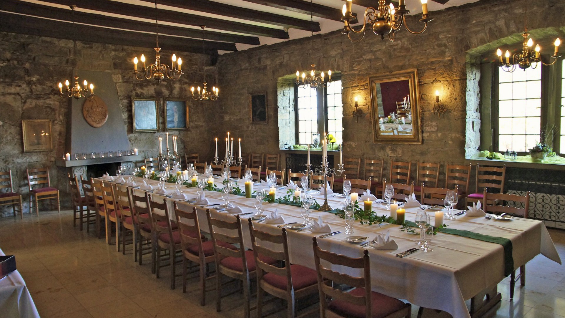 Große Tafel im Rittersaal